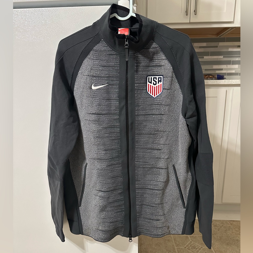Nike Usa Limited Edition Fitted Full Zip Jacket, Men’s Medium